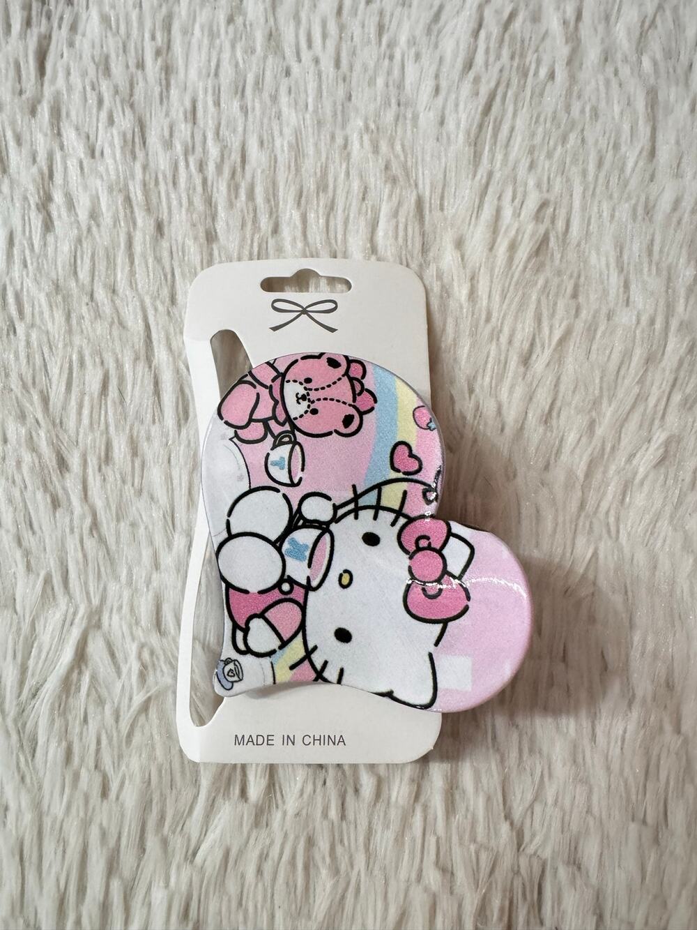 Hello Kitty heart pink hair clip claw Hello Kitty and a pink bear holding cups